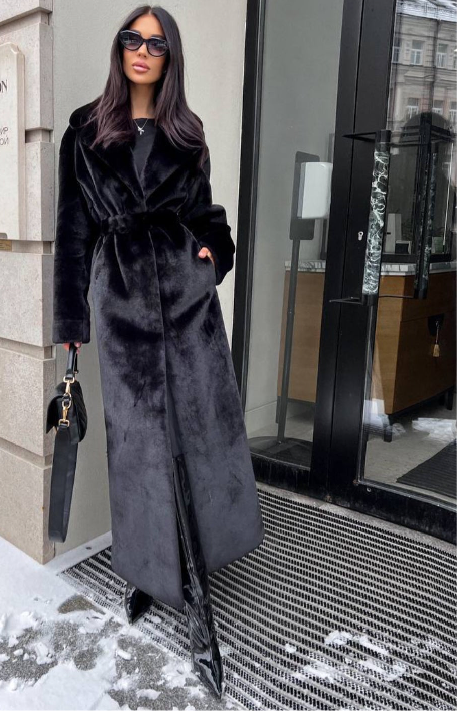 MARTINA™ | MANTEAU EN FAUSSE FOURRURE ÉCOLOGIQUE LUXE AVEC REVÊTEMENT EN SATIN