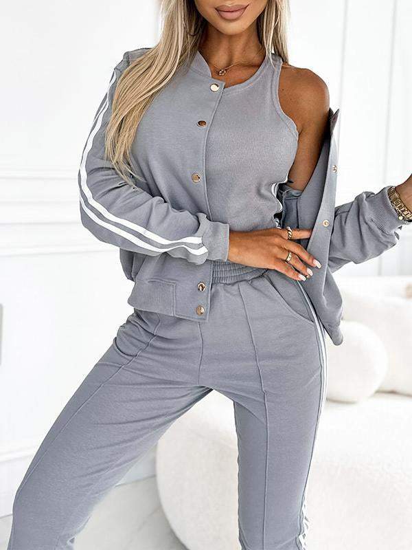 Le Charme™ | Ensemble trois pièces pour femmes avec veste de baseball et pantalon.
