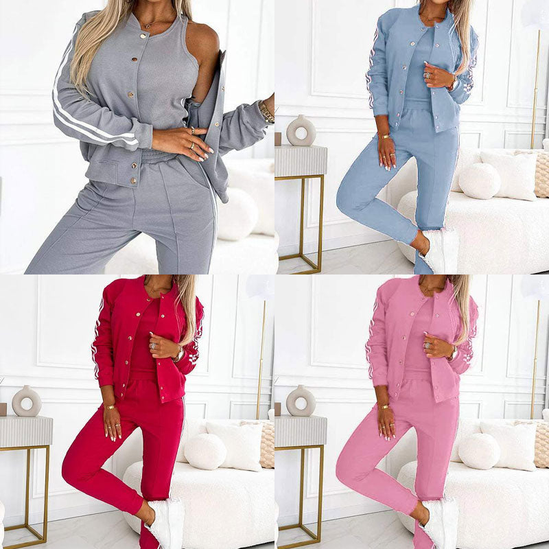 Le Charme™ | Ensemble trois pièces pour femmes avec veste de baseball et pantalon.