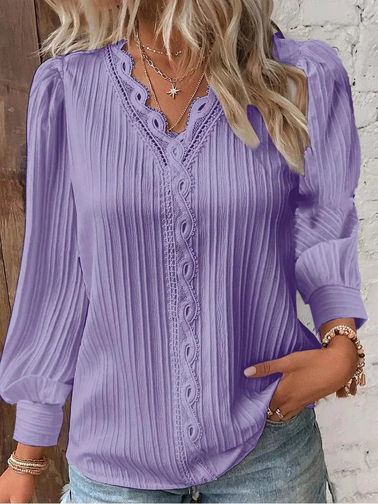 EMMA™ | BLOUSE AVEC DÉTAILS EN LACE EN CHIFFON