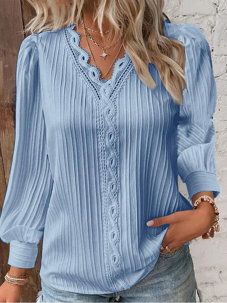 EMMA™ | BLOUSE AVEC DÉTAILS EN LACE EN CHIFFON