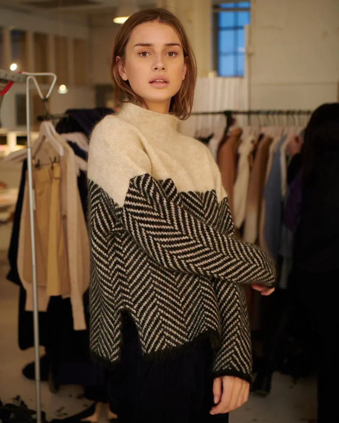 PAULINA™ | COL TRUITÉ LUXE AVEC MOTIF SOUTENANT